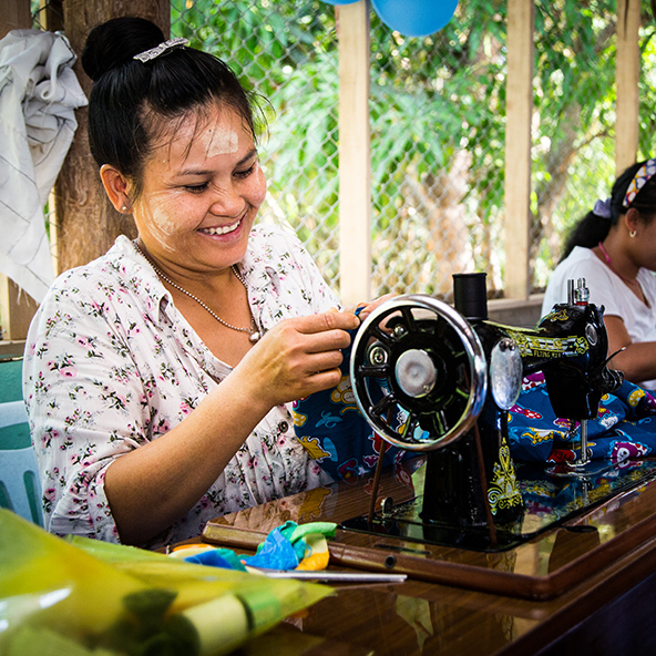 Naaimachine compassioncadeaus